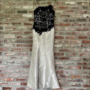 Adrianna Papell Black Lace & Champagne Satin Mermaid Gown Formal Dress Size 8